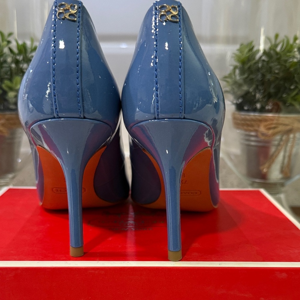 Coach Glossy Blue Heels - Picture 6 of 6